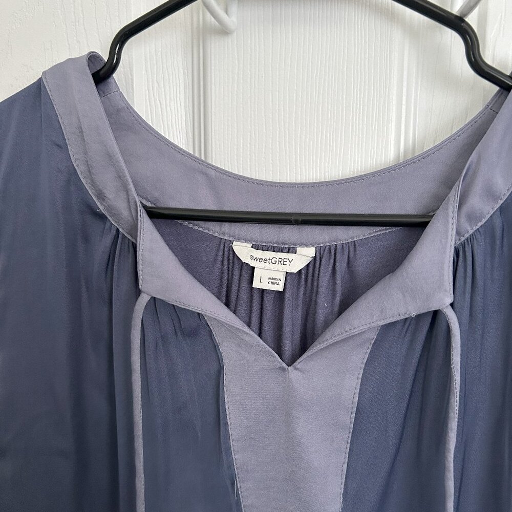 Women's Sleeveless blouse -Scoop neck with tie- Color: Grey Blue  Size:  L - Picture 3 of 3